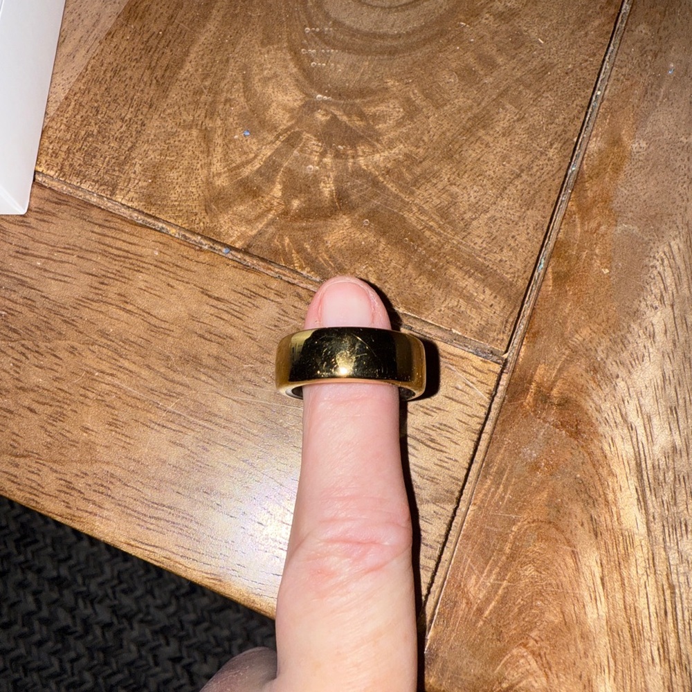 Oura Gen 3 size 7 gold.
